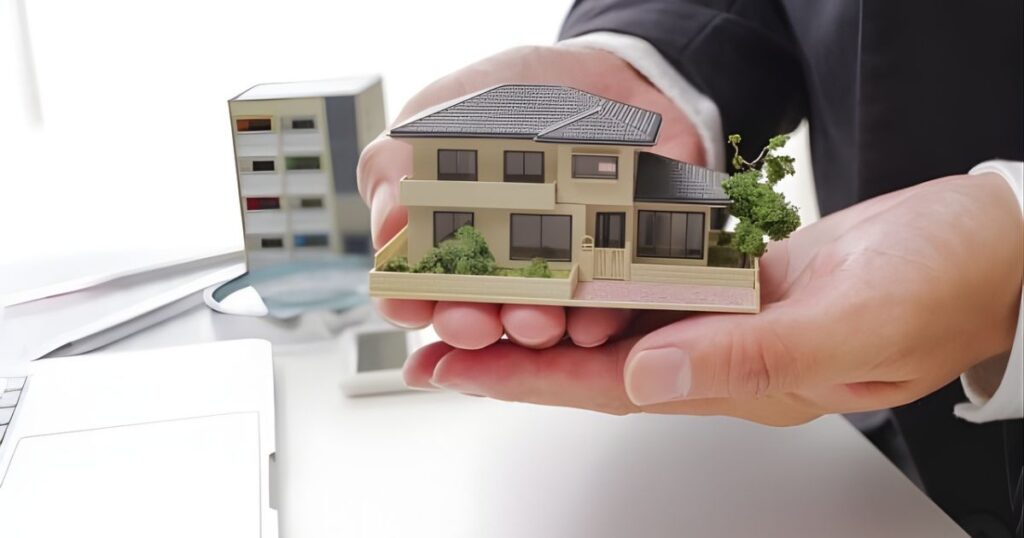 不動産売却活動をサポートする仲介業者への相談や価格査定の依頼